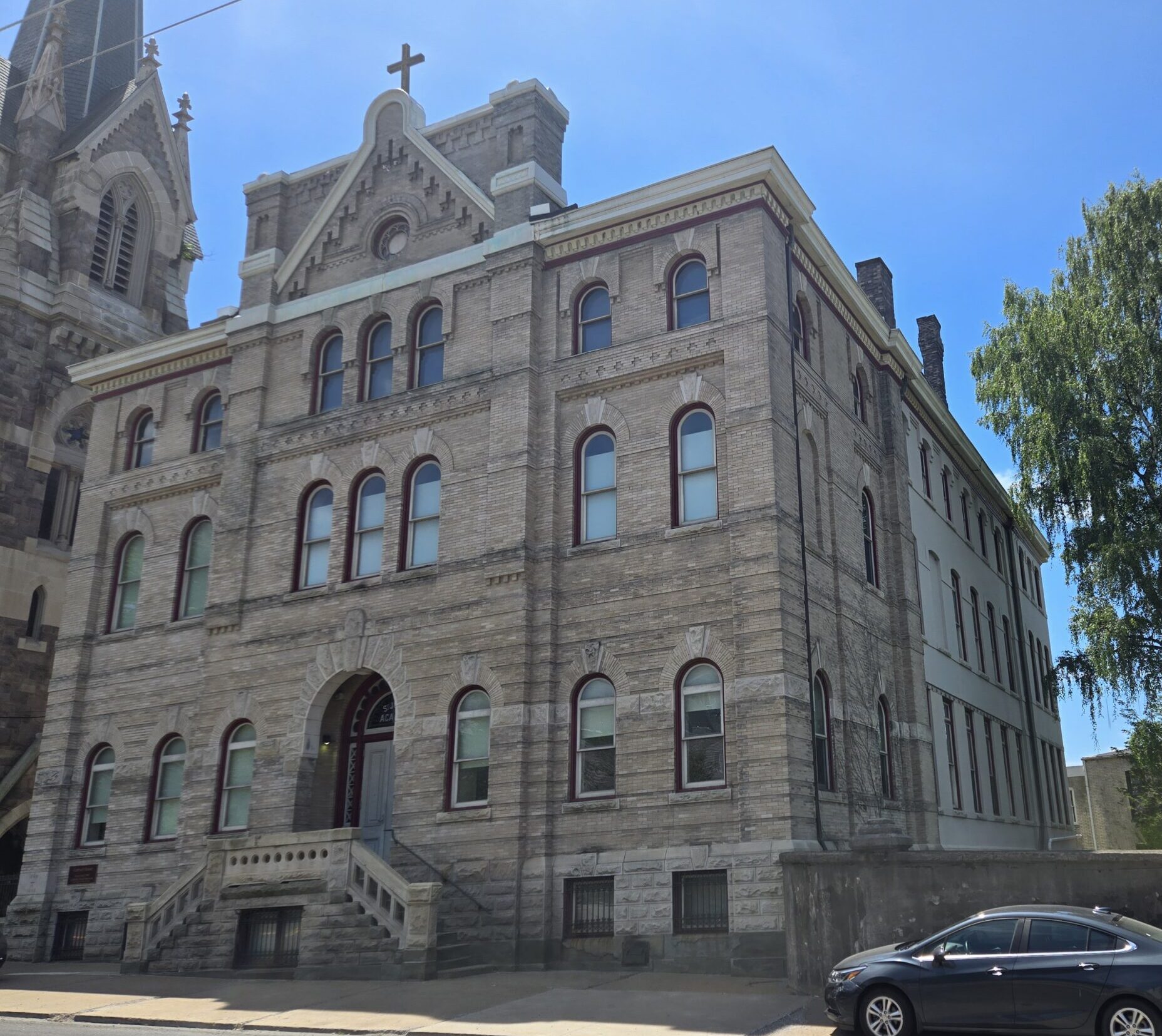 Saint Gabriel Apartments